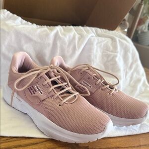 Women’s Athletic Sneakers in Dusty Pink